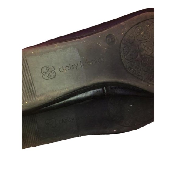 Daisy Fuentes Leather Ballet Flats - with Zipper Close
Black Grade B- Size 8 - Picture 4 of 5